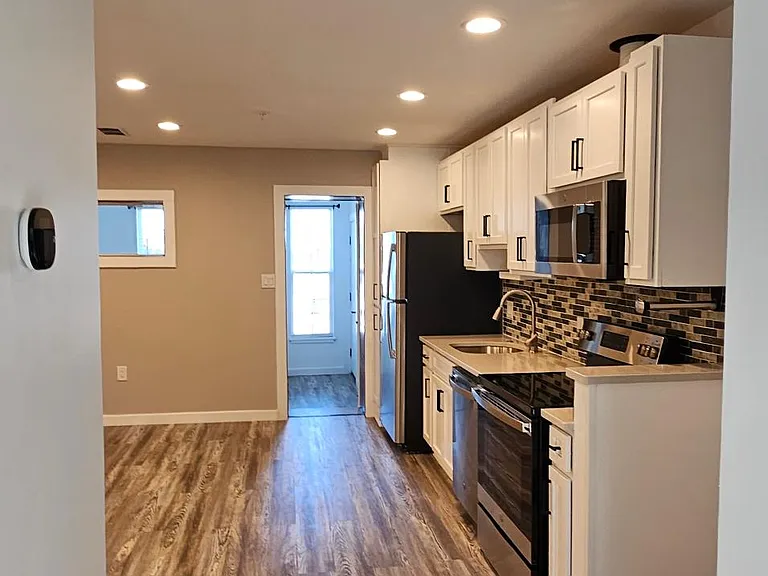 1218 Meigs Pl NE — Photo 12