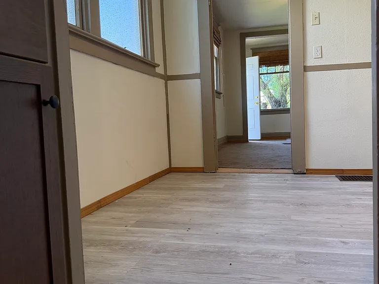 933 SE 45th Ave — Photo 16
