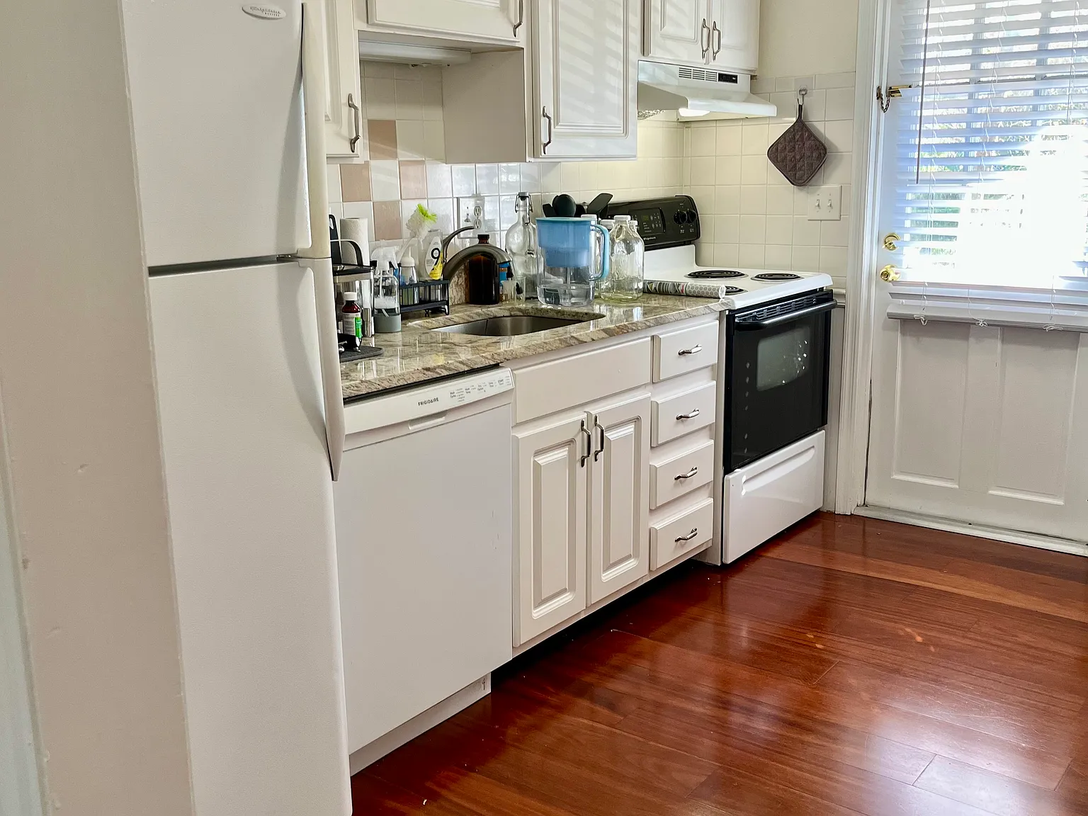 120 E Miller St — Photo 3