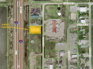 2597 N 44th St, Grand Forks, ND 58203