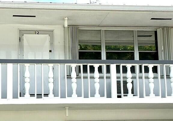 3rd image of 12 Windsor A #12