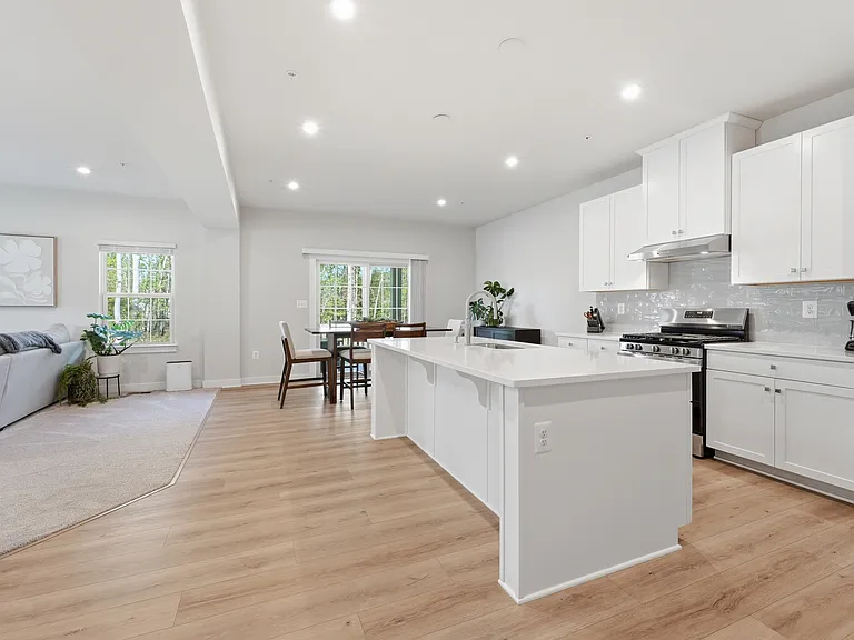 14904 Earl Mitchell Ave — Photo 4