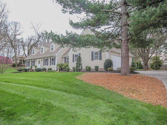 3rd image of 2105 Wakefield Cir