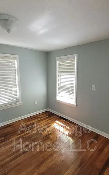 105 Brooklyn Ave — Photo 28