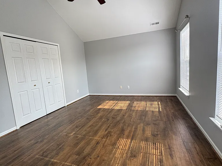17200 Addington Dr — Photo 16