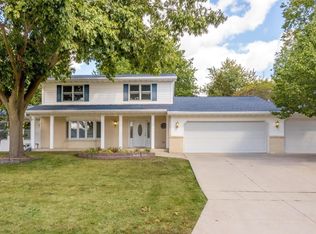 3513 Inverness Rd, Waterloo, IA 50701
