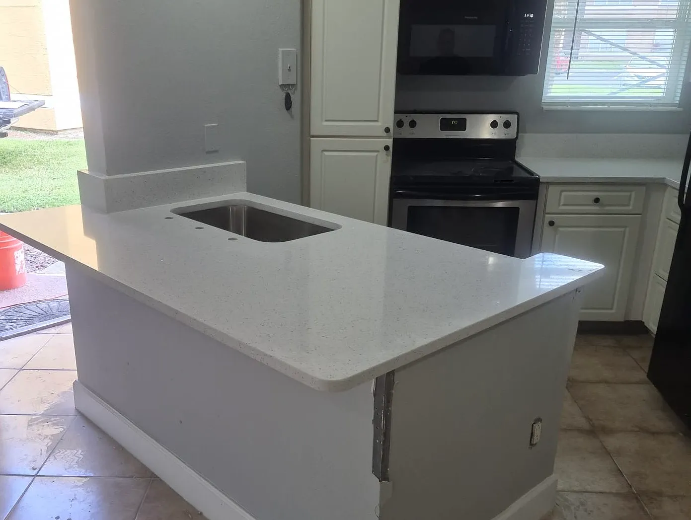 2 bed, 934 sqft, $1,450 — Photo 2