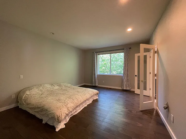 211 NW 110th Ave — Photo 23