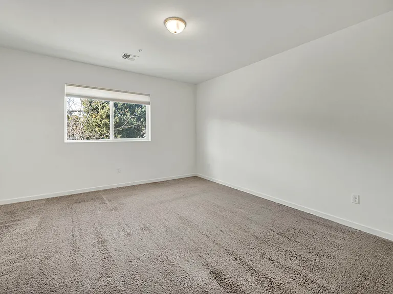 545 Gloria May Ln — Photo 36