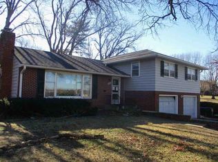 3641 SW 15th St, Topeka, KS 66604