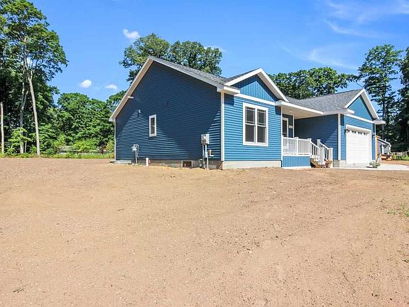 3rd image of 4064 White Birch Dr