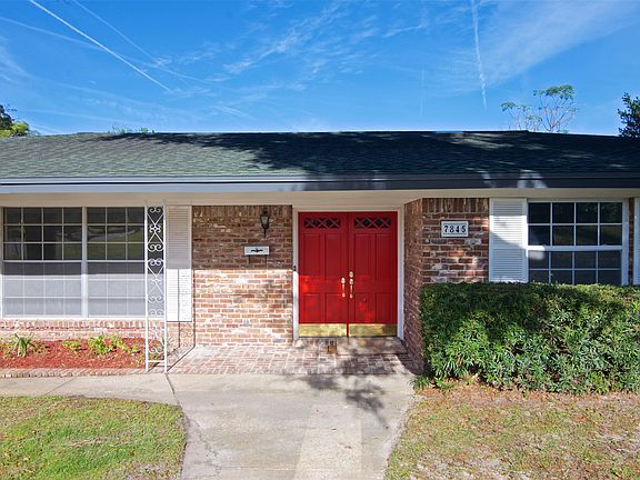 3rd image of 7845 Valleyview Dr