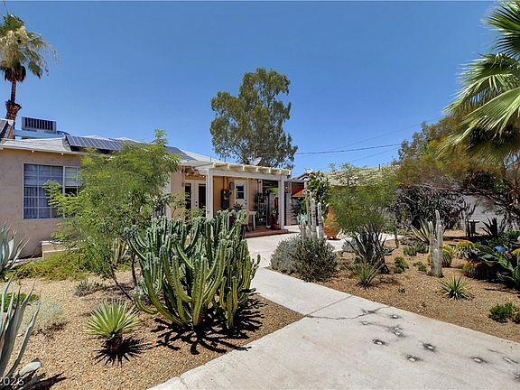 5th image of 1349 Douglas Dr