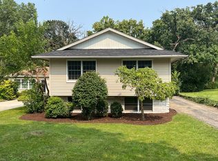 4607 Winchester Ave, Lisle, IL 60532