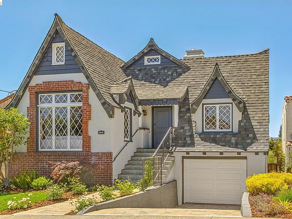 3rd image of 3975 Oakmore Rd