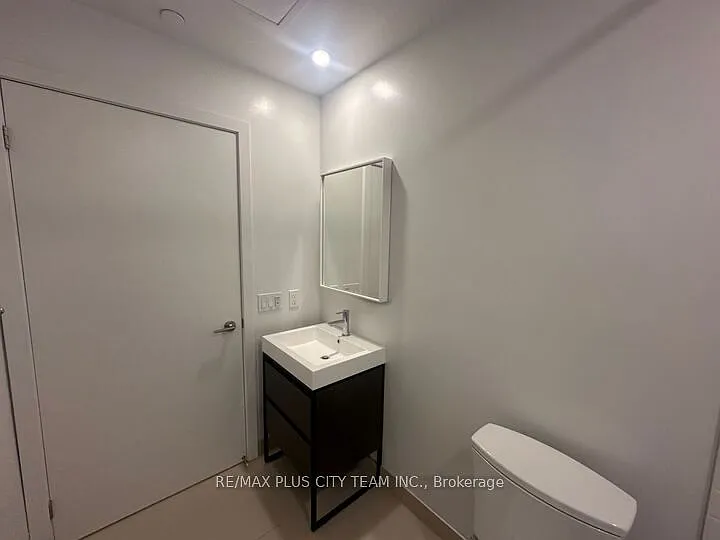 150 Logan Ave #542 — Photo 8