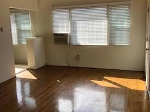 636 N Sweetzer Ave, Los Angeles, CA