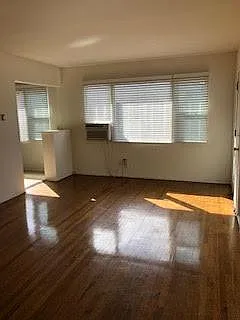 636 N Sweetzer Ave Photo 1