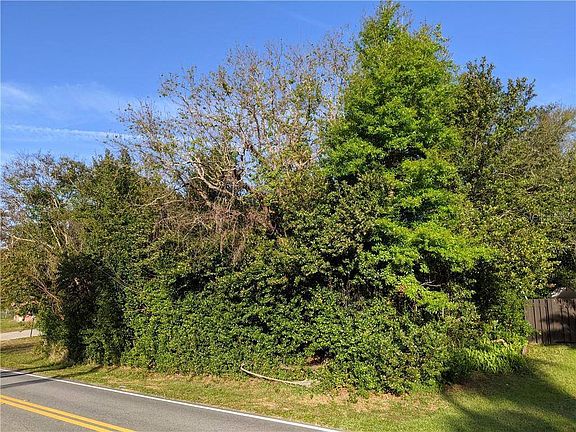 2nd image of 2116 S Old Mill Dr