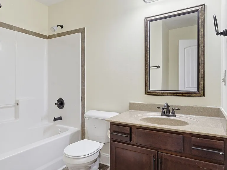 1011 Sunrise Dr — Photo 7
