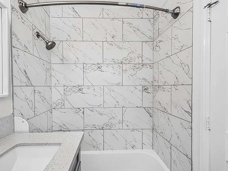 1024 Loma Avenue — Photo 43