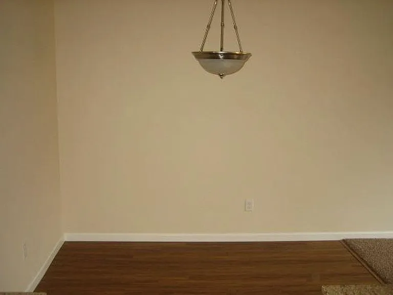 1587 SW Hayter St — Photo 12