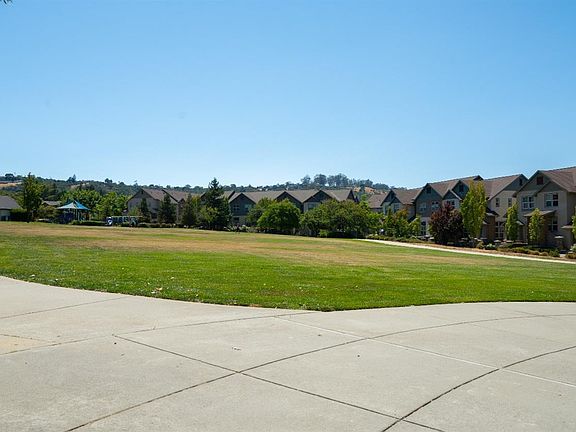 5th image of 26 Merrydale Court