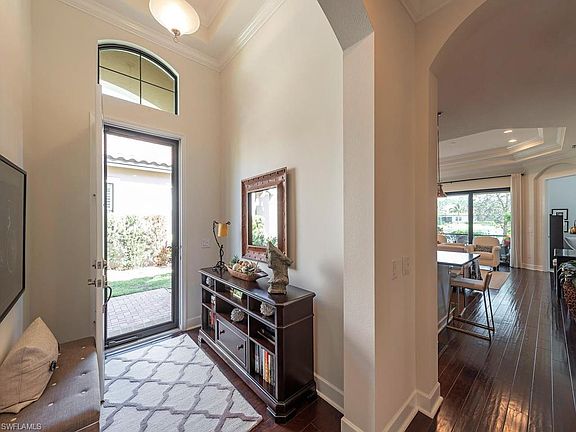 3rd image of 9518 Isla Bella Cir