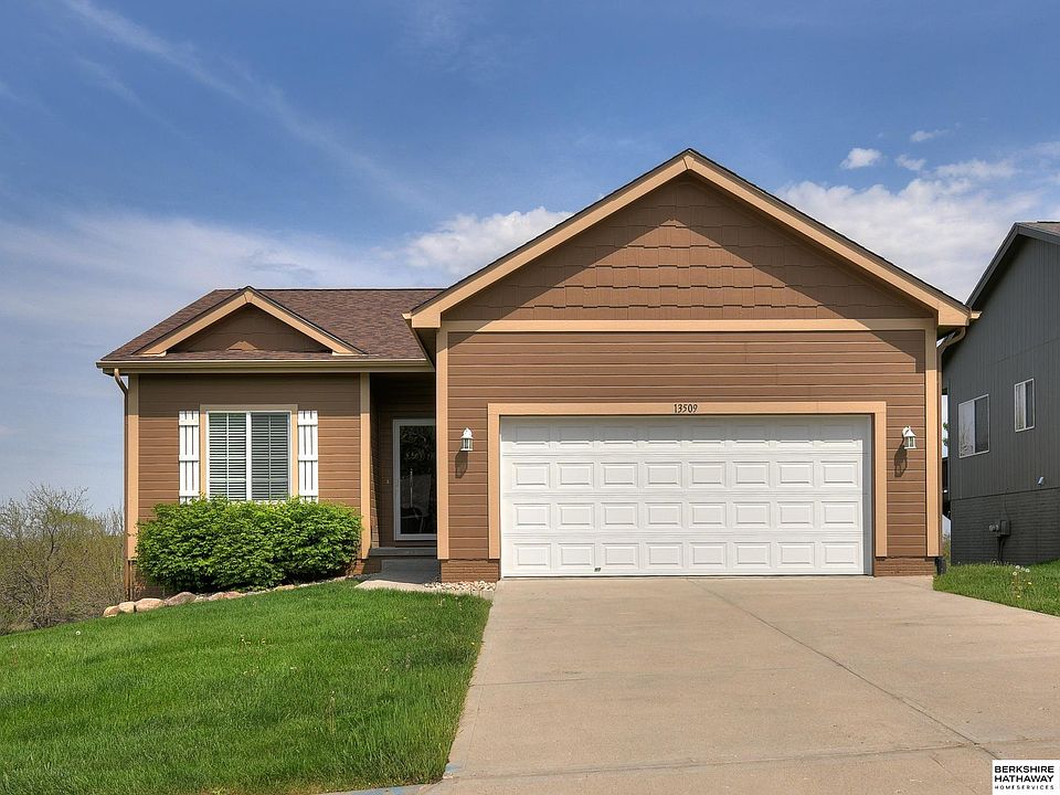 1st image of 13509 S 14th Cir