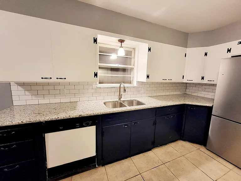 3505 Houston Ave — Photo 11
