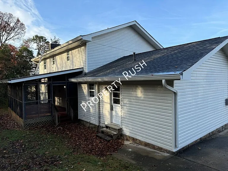 2945 Old Britain Cir — Photo 40