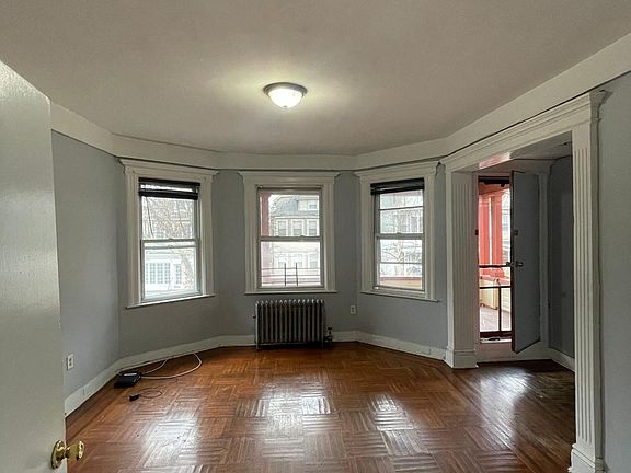 2nd image of 806 S 12th St Floor 2