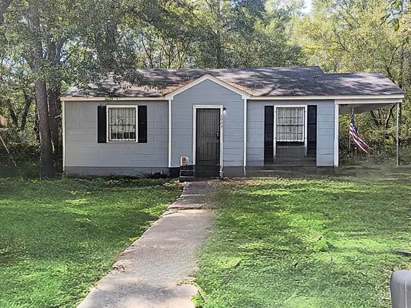 2927 Fairhill Dr, Jackson, MS 39212