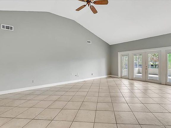 4th image of 731 Rosalie Way