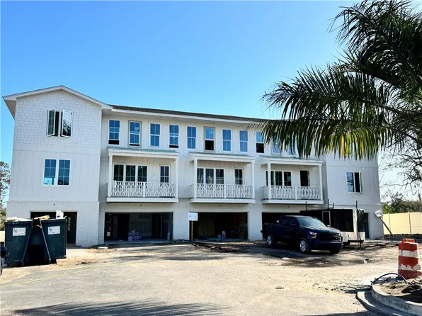 29 Moss Pointe Ln, Saint Simons Island, GA 31522