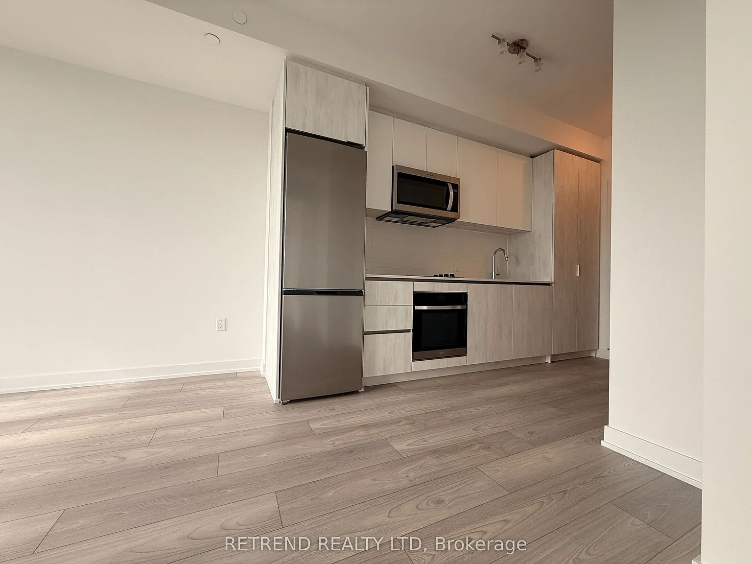 1 bed, $2,200 — Photo 4