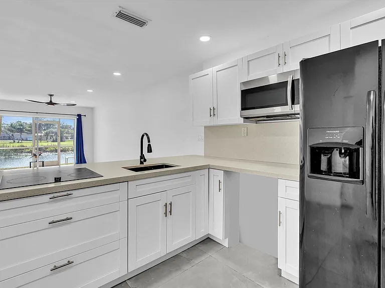 2451 SW 82nd Ave #108 — Photo 10