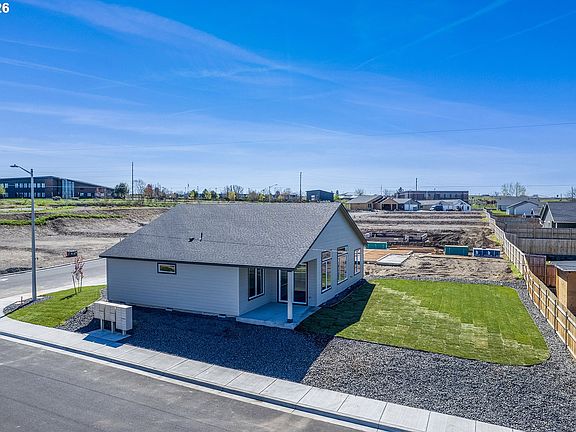 4th image of 1214 SE Kimber Dr