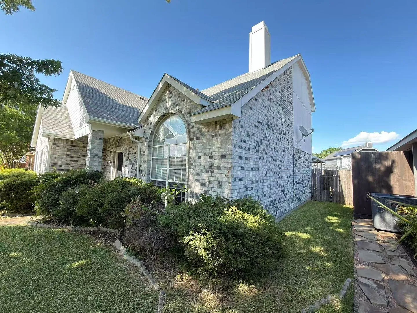 Beautifully Maintained 4-Bedroom Home in Garland — Photo 1