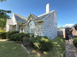 2918 Lake Valley Dr, Garland, TX 75040