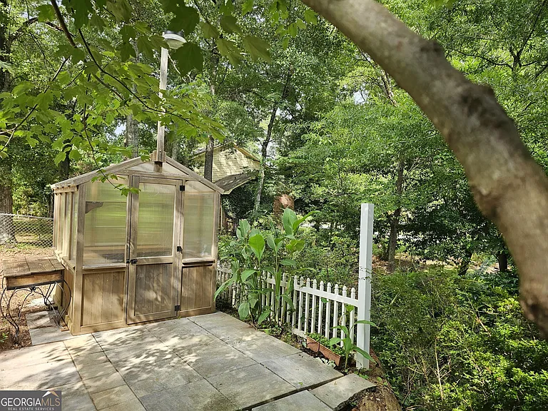 615 Kings Rd — Photo 33
