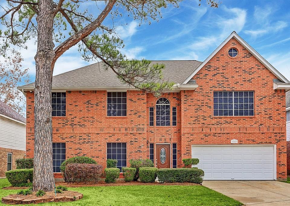 1247 Mountain Lake Drive presented by Sara Nguyen.