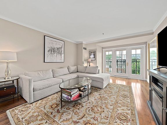 2nd image of 300 Allston St APT 506