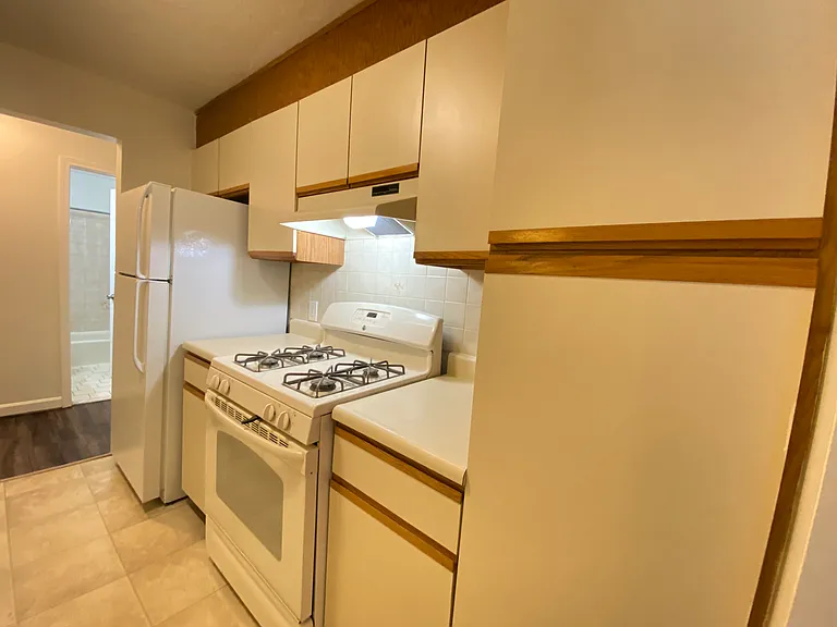 Park View Hills Condominiums — Photo 34