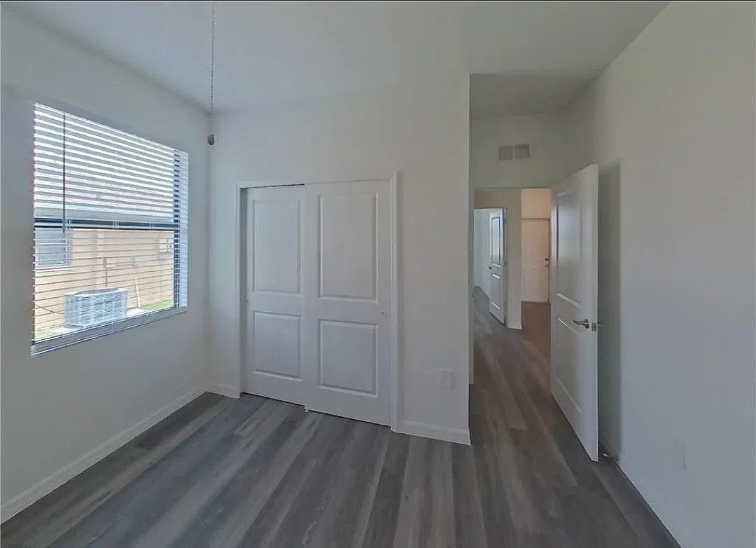 3 bed, 1345 sqft, $1,550 — Photo 3