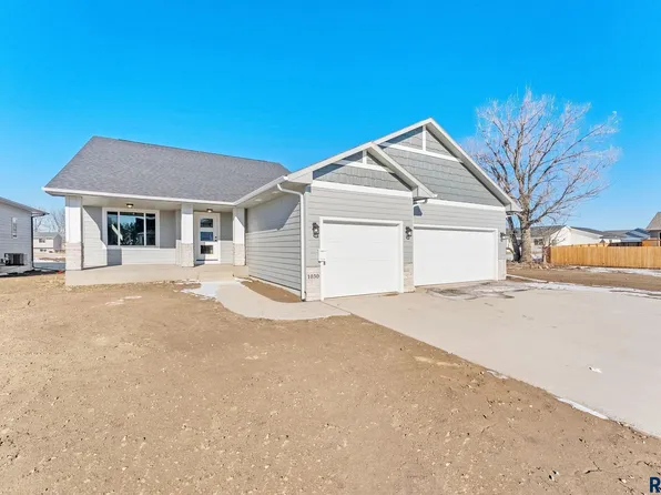 1030 E Fannings St, Tea, SD 57064