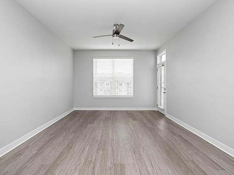 Bright & Spacious Living Area