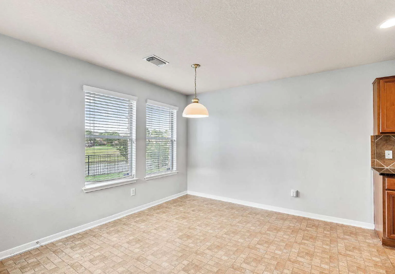 3 bed, 2.0 bath, 2319 sqft, $2,275 — Photo 1