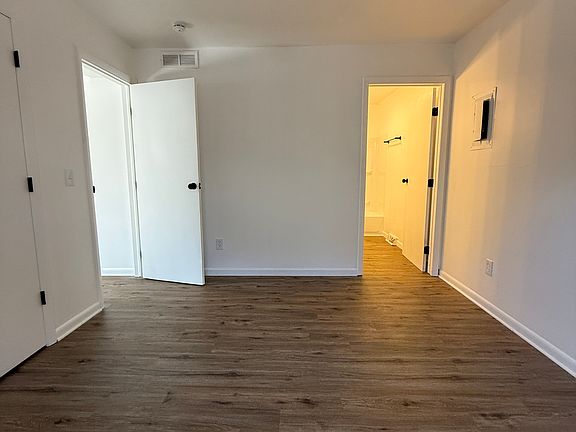 5th image of 619 Willow St APT D