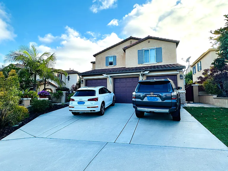 1267 Bellingham Dr — Photo 3